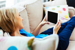 woman-with-tablet